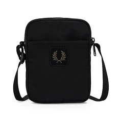 Fred Perry - Crinkle Nylon Small Side