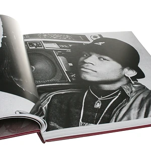 Bill Adler & Dan Charnas - Def Jam Recordings: The First 25 Years of the Last Great Record Label