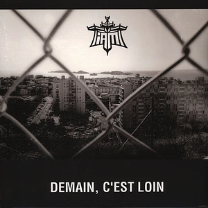 IAM - Demain, Cest Loin