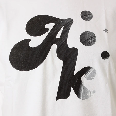 Akomplice - Vinyl AK T-Shirt