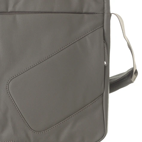 Incase - Coated Canvas Shoulder Bag 15 Inch MBP