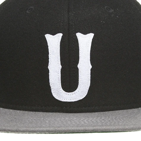 Undefeated - Classic Two Tone U Cap