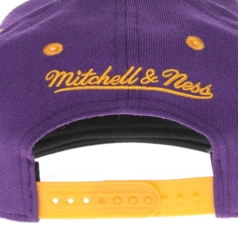 Mitchell & Ness - Los Angeles Lakers NBA Logo 2 Tone Snapback Cap