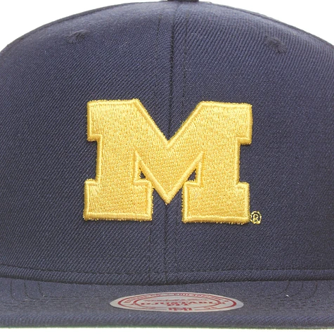 Mitchell & Ness - University Of Michigan NCAA Basic Logo Snapback Cap