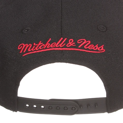 Mitchell & Ness - Chicago Blackhawks NHL XL Logo Snapback Cap