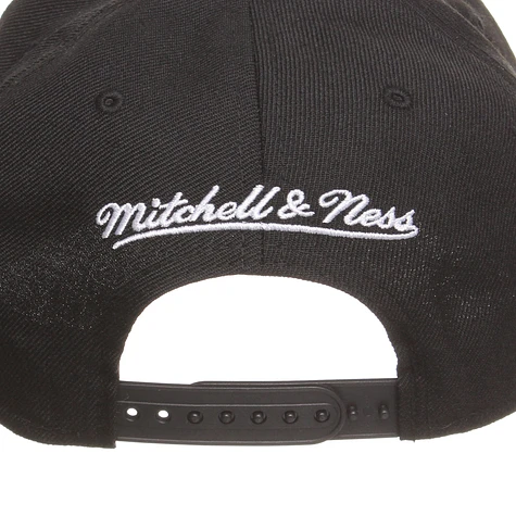 Mitchell & Ness - Chicago Blackhawks NHL B&W Monoc Snapback Cap