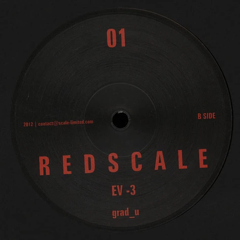 Grad_U - Redscale 01
