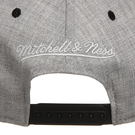 Mitchell & Ness - Chicago Blackhawks NHL Script Pop Snapback Cap