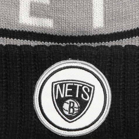 Mitchell & Ness - Brooklyn Nets NBA High 5 Cuffed Knit Beanie