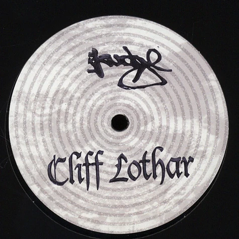 Cliff Lothar - Skudge White 05