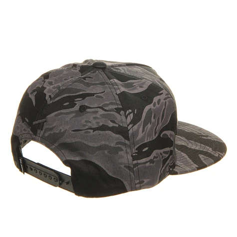 Undefeated - Play Dirty SU14 Snapback Cap