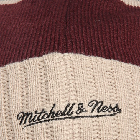 Mitchell & Ness - Chicago Bulls Drift Cuff Knit Booble Beanie
