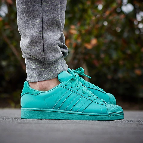 adidas - Superstar Adicolor