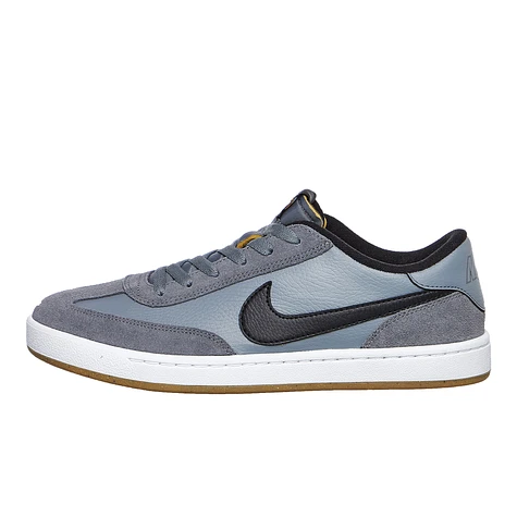 Nike SB - FC Classic