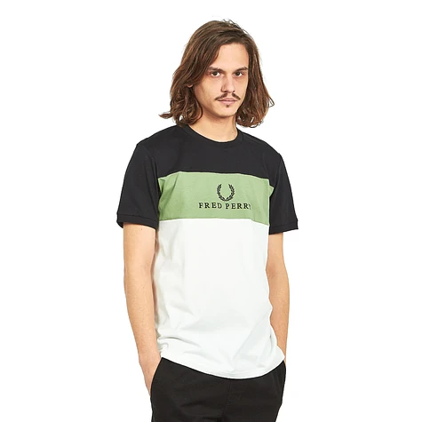 Fred Perry - Embroidered Panel T-Shirt