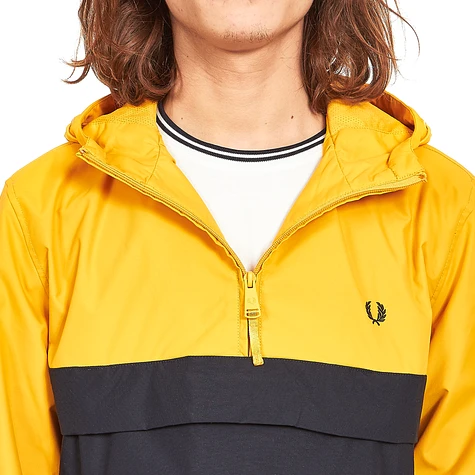Fred Perry - Half Zip Panelled Jacket