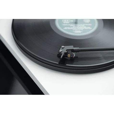 Pro-Ject - Primary E (Ortofon OM)