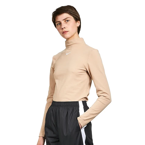 Nike - Sportswear Collection Essentials Long-Sleeve Mock Top