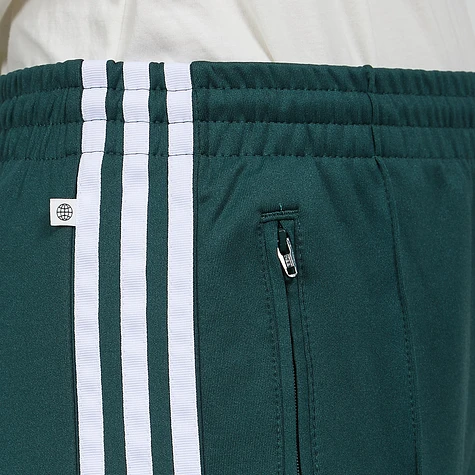 adidas PRIMEBLUE SST TRACK PANTS - Green
