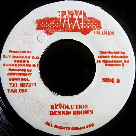 Dennis Brown - Sitting & Watching / Revolution