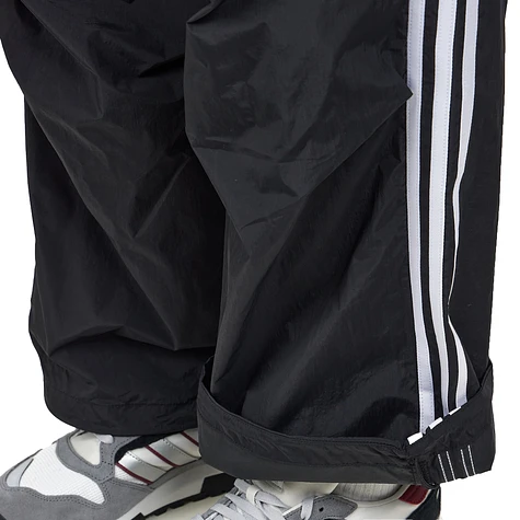 adidas - Adicolor 3 Stripe Parachute Pant