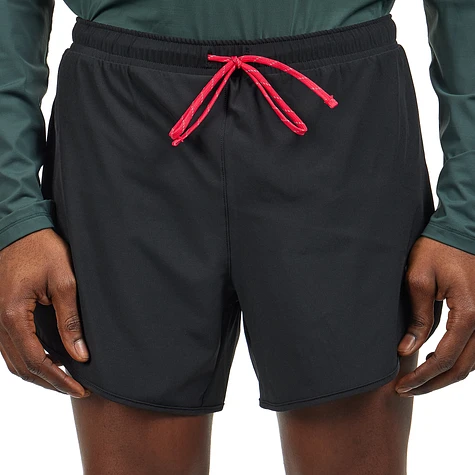 District Vision - 5in Training Shorts