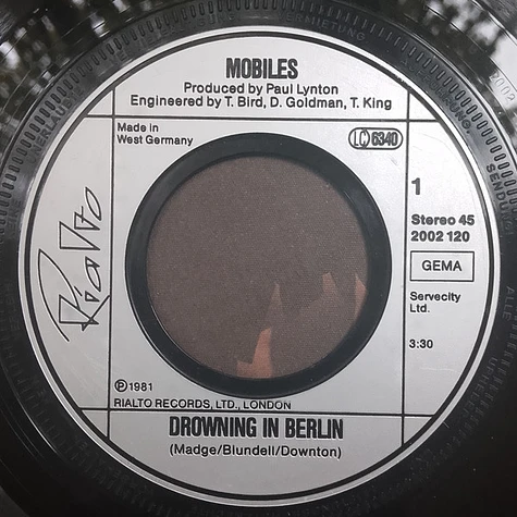 Mobiles - Drowning In Berlin