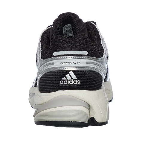 adidas - Adistar Control 5