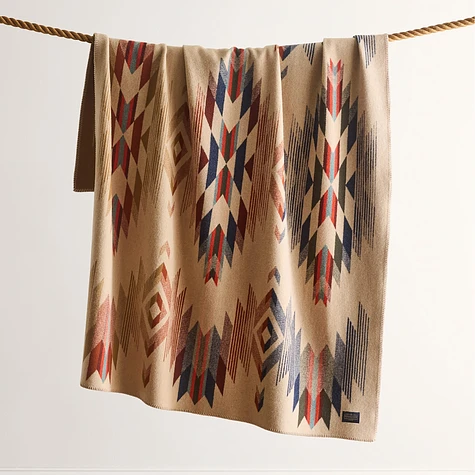 Pendleton - Contemporary Napped Throw