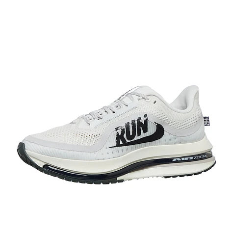 Nike Air Max A1 Platinum Tint Nike Infinity Run Platinum Tint