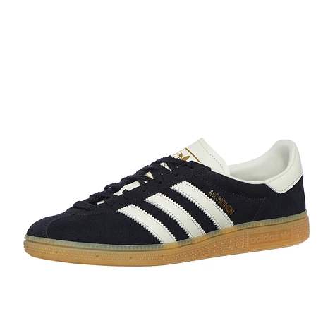 adidas - Mnchen W (Core Black / Off White / Gum 3) | HHV