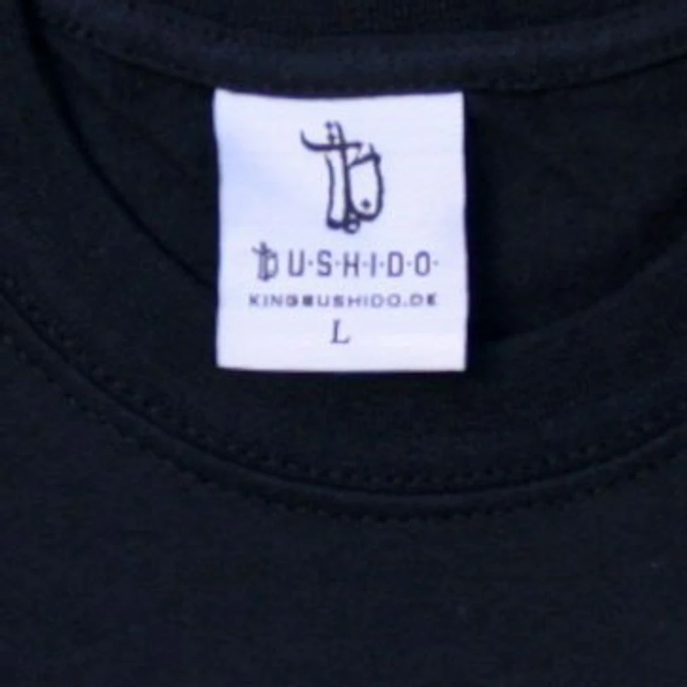 Bushido - Weißes B logo