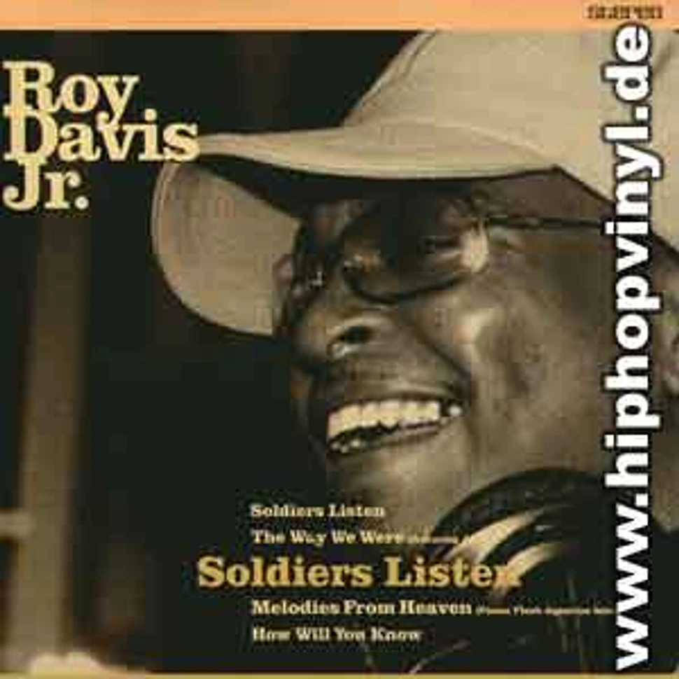Roy Davis Jr. - Soldiers listen