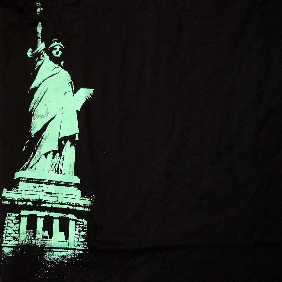 Pitchfork NY - Liberty T-Shirt