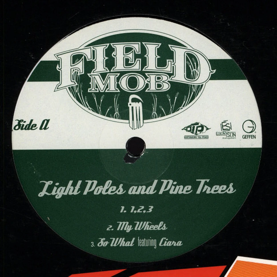 Field Mob (Disturbing Tha Peace) - Light poles and pine trees