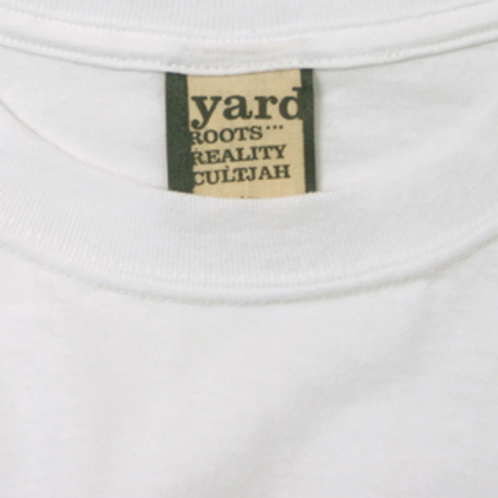 Yard - Brush lion T-Shirt