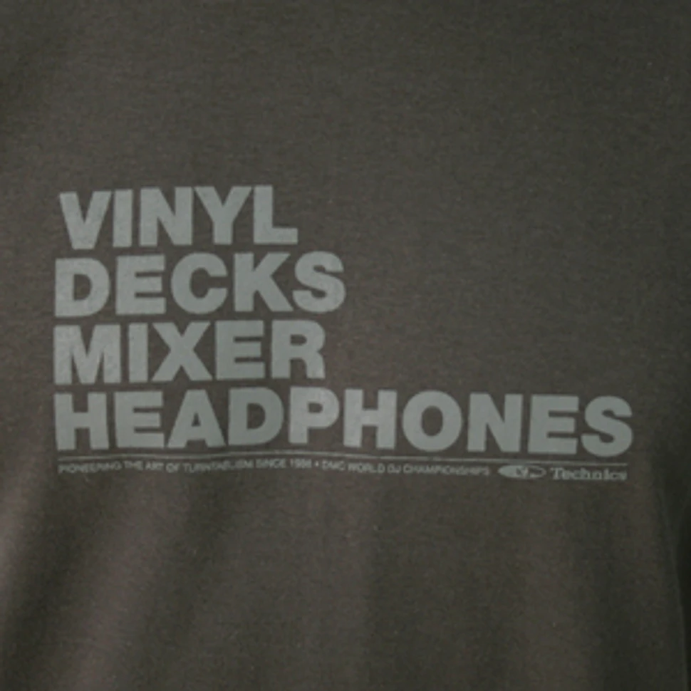 DMC & Technics - Vinyl, decks ... T-Shirt