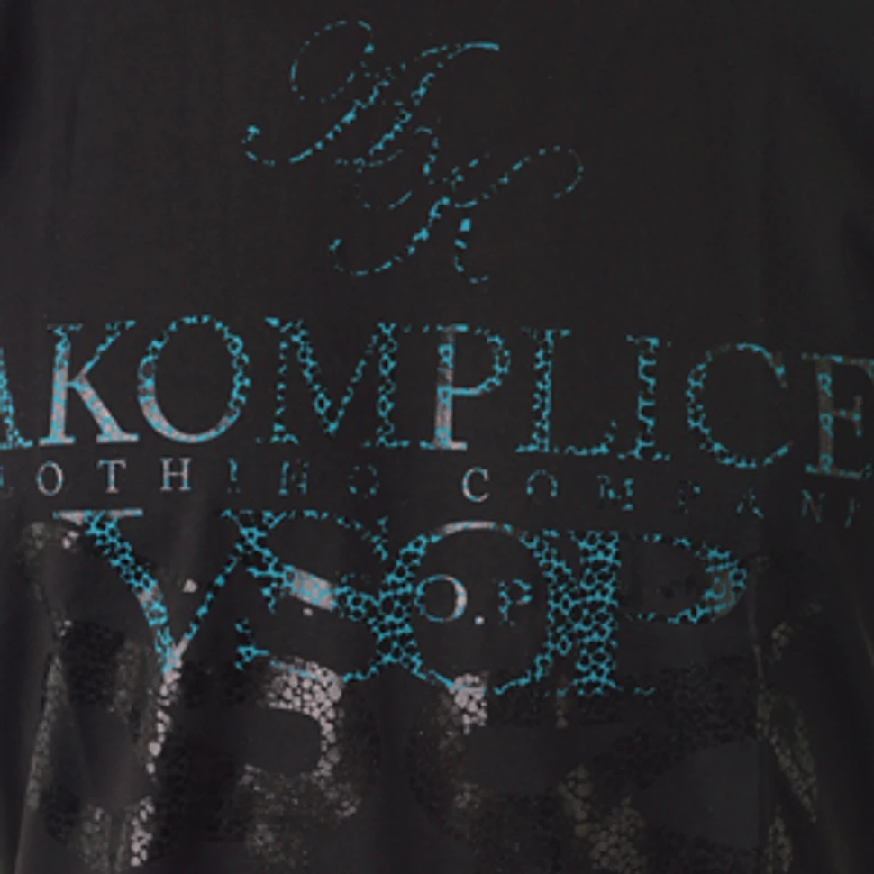 Akomplice - 10 pounds T-Shirt