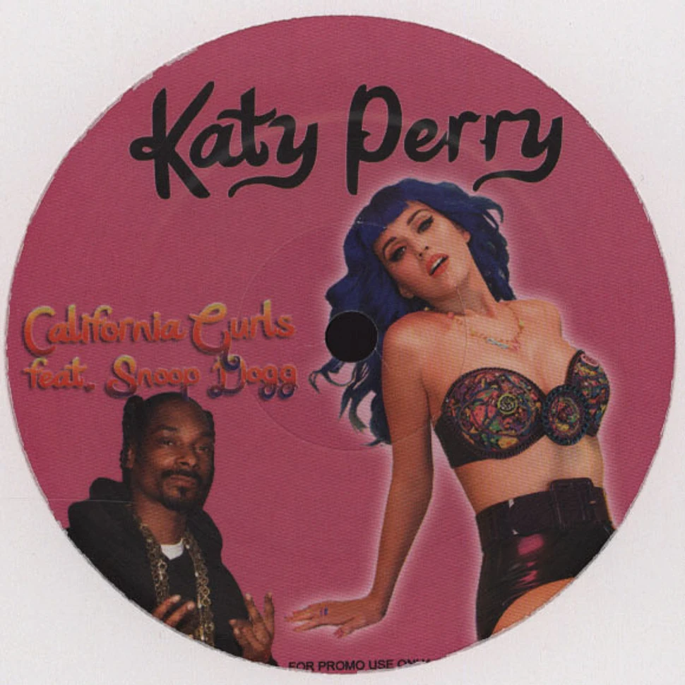 Katy Perry - California Gurls feat. Snoop Dogg