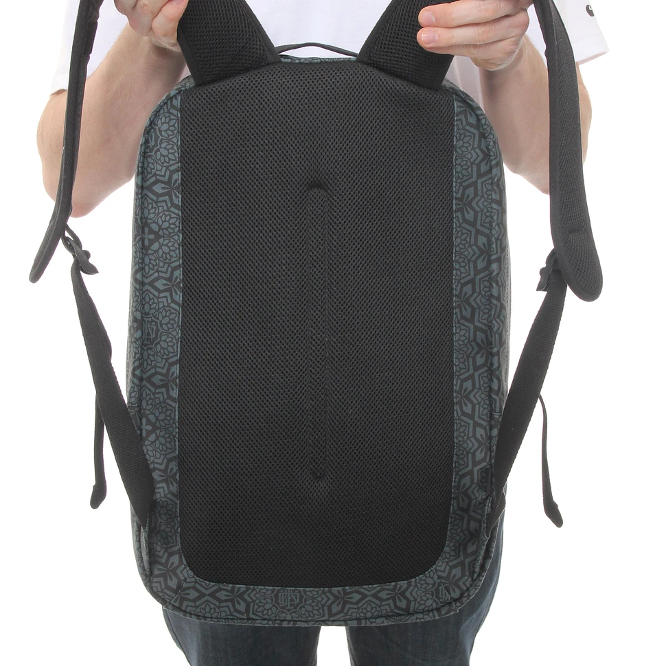 Incase x Shepard Fairey - Yen Pattern Campus Backpack