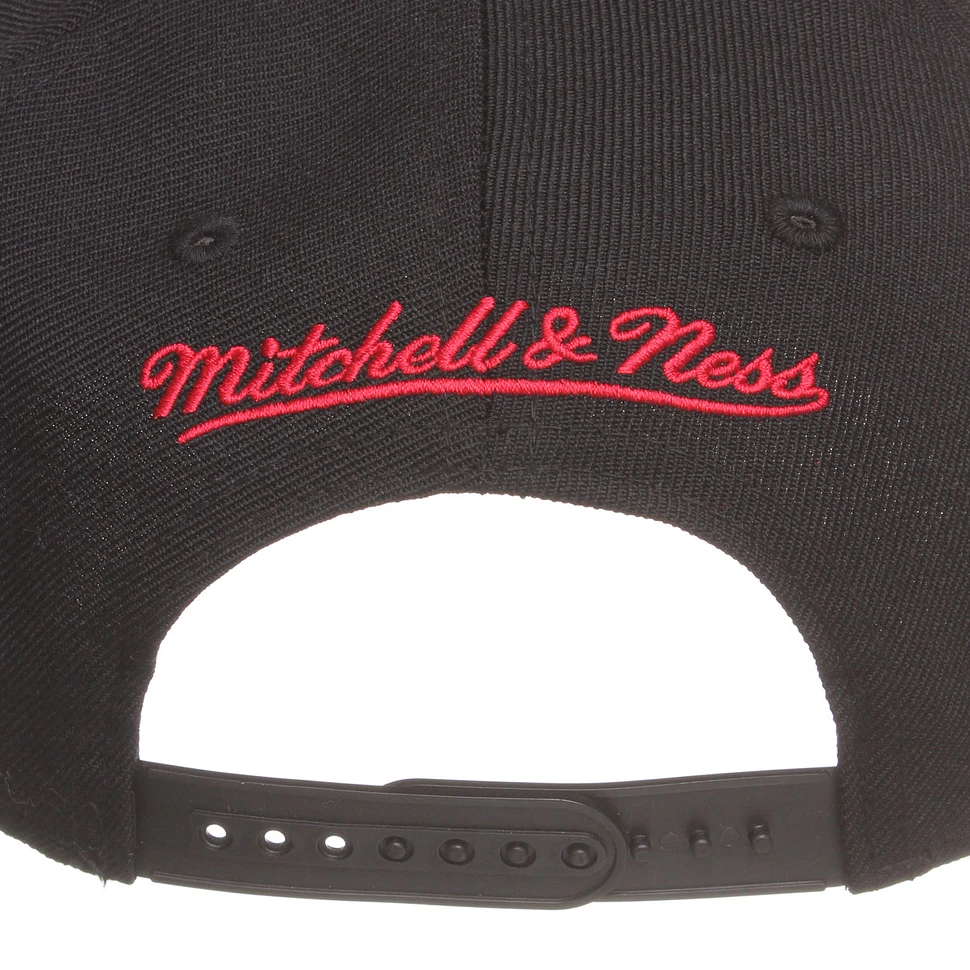Mitchell & Ness - Chicago Blackhawks NHL XL Logo Snapback Cap
