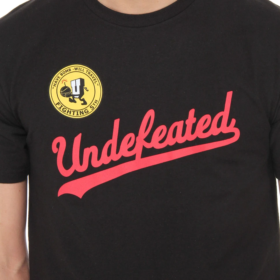 Undefeated - Und Script T-Shirt