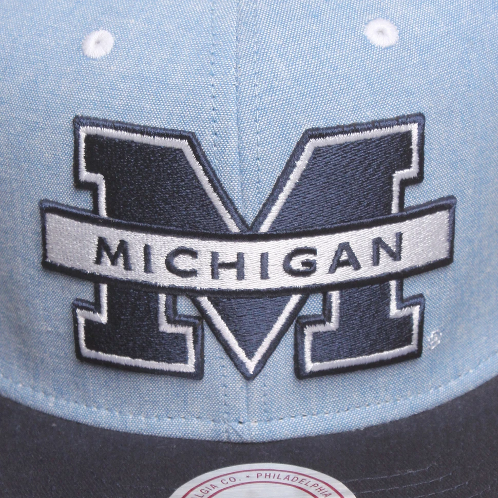 Mitchell & Ness - Michigan Wolverines NCAA Chambray 2 Snapback Cap