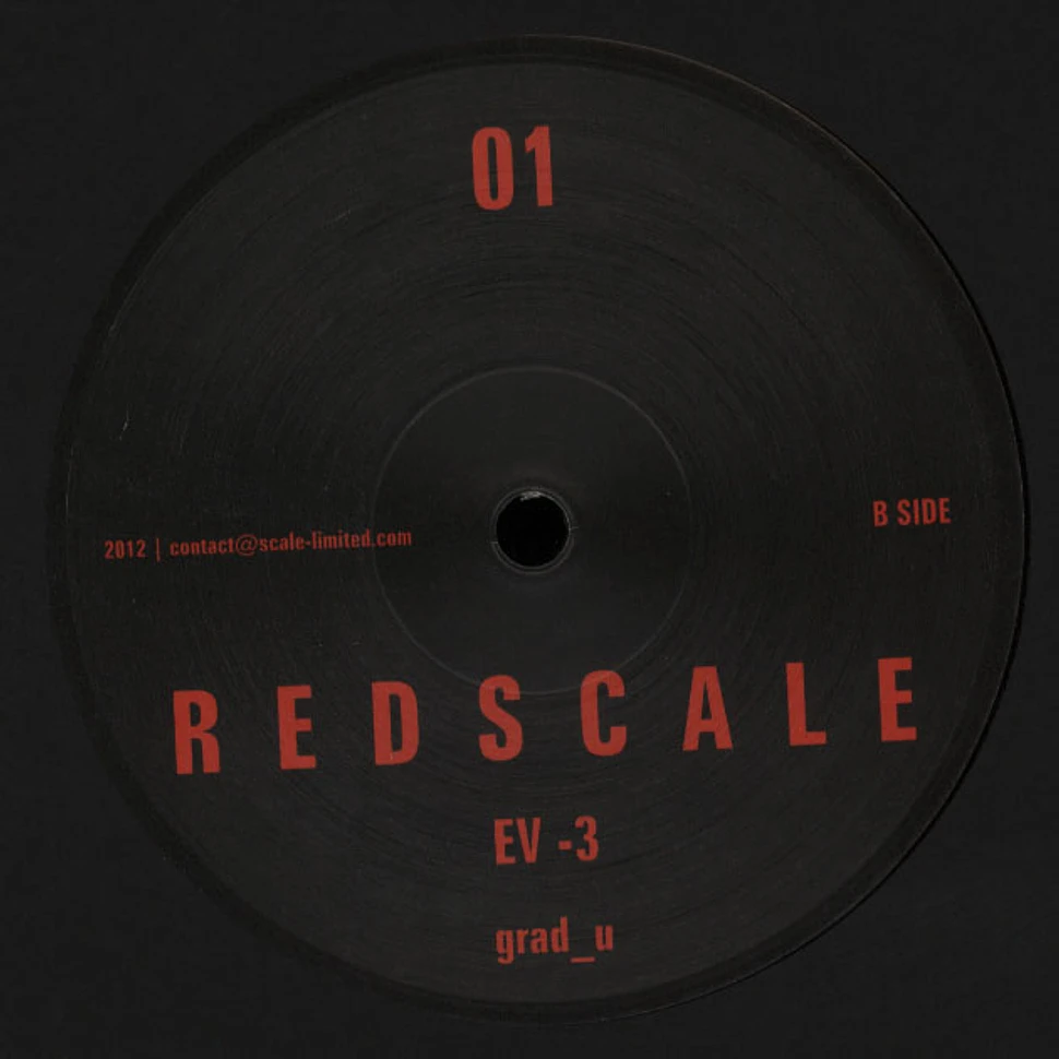 Grad_U - Redscale 01
