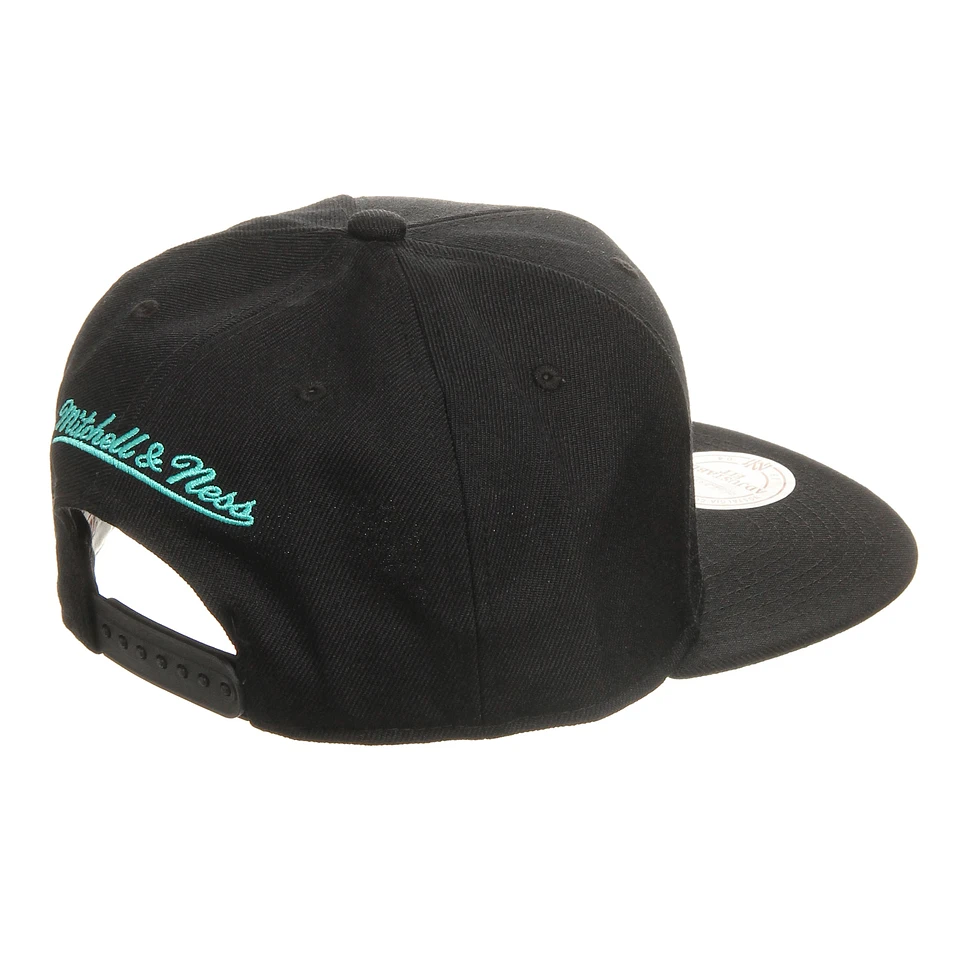 Mitchell & Ness - Vancouver Grizzlies NBA Wool Solid Snapback Cap