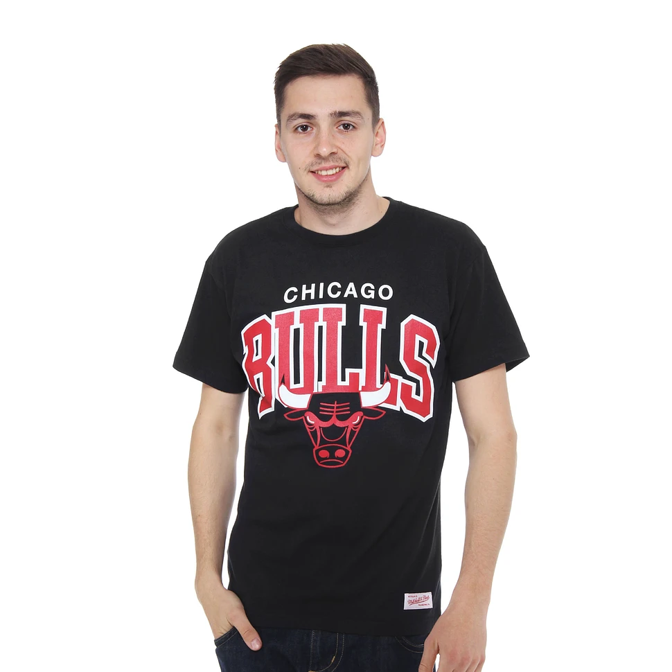 Mitchell & Ness - Chicago Bulls NBA College Arch Traditional T-Shirt