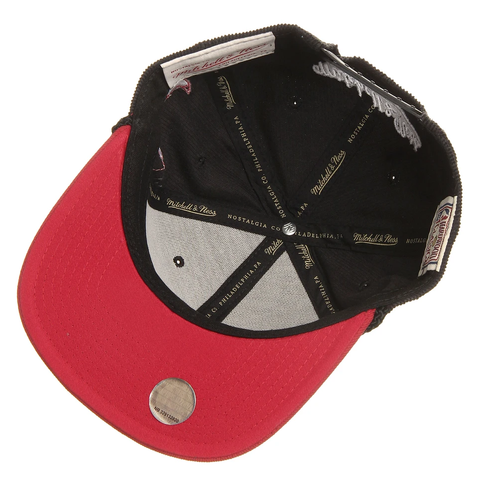 Mitchell & Ness - Chicago Bulls NBA Cord Script Snapback Cap