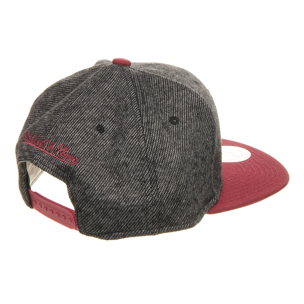 Mitchell & Ness - Montreal Maroons NHL Reverse Wool Snapback Cap