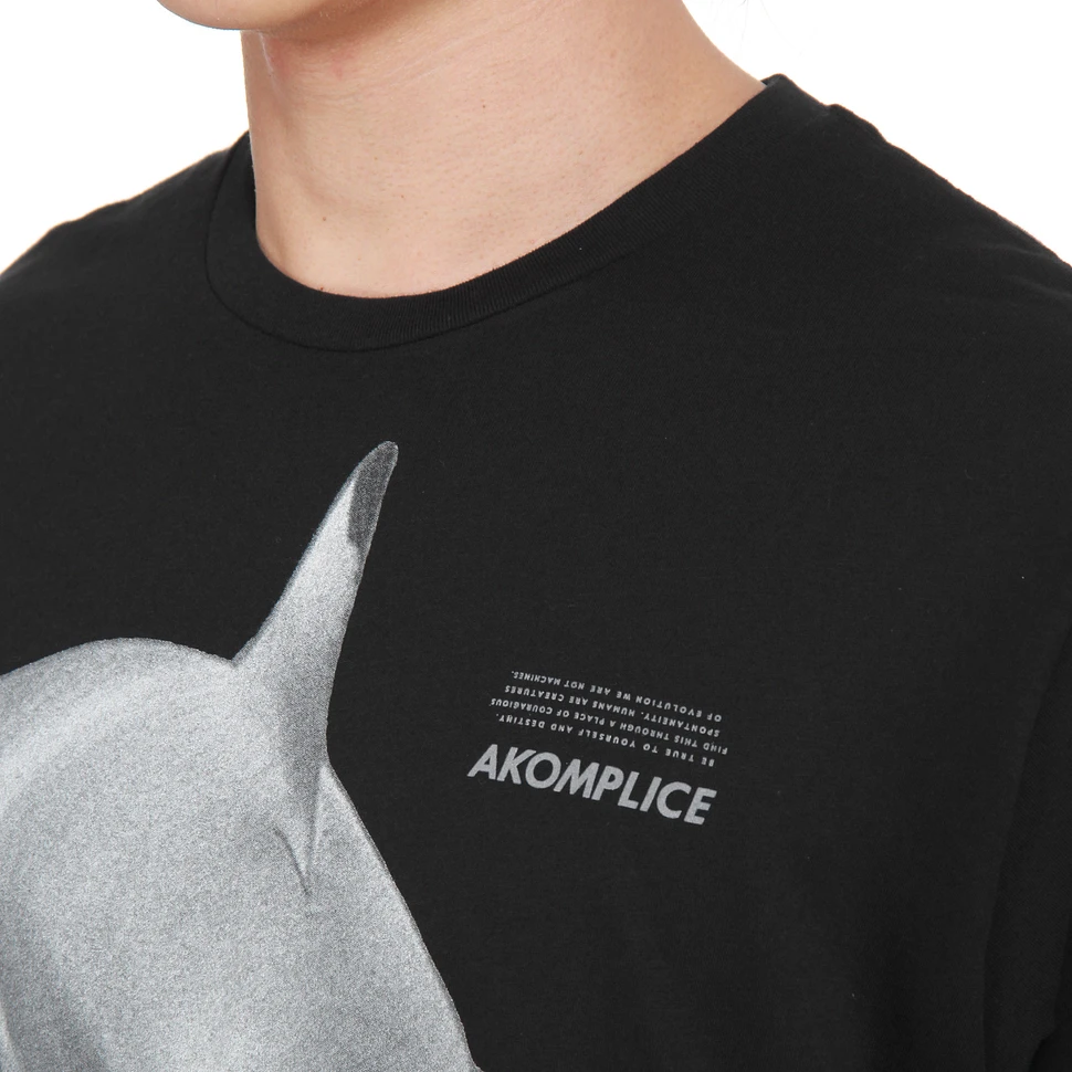 Akomplice - Killer Shark T-Shirt