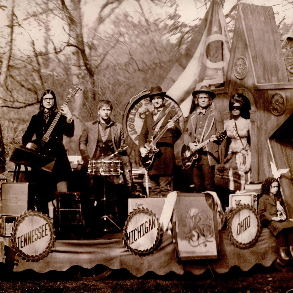 The Raconteurs - Consolers Of The Lonely